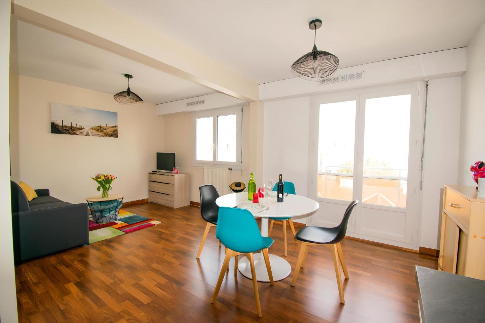 Grand Studio Avec Parking A 10 Minutes Des Plages ロリアン エクステリア 写真